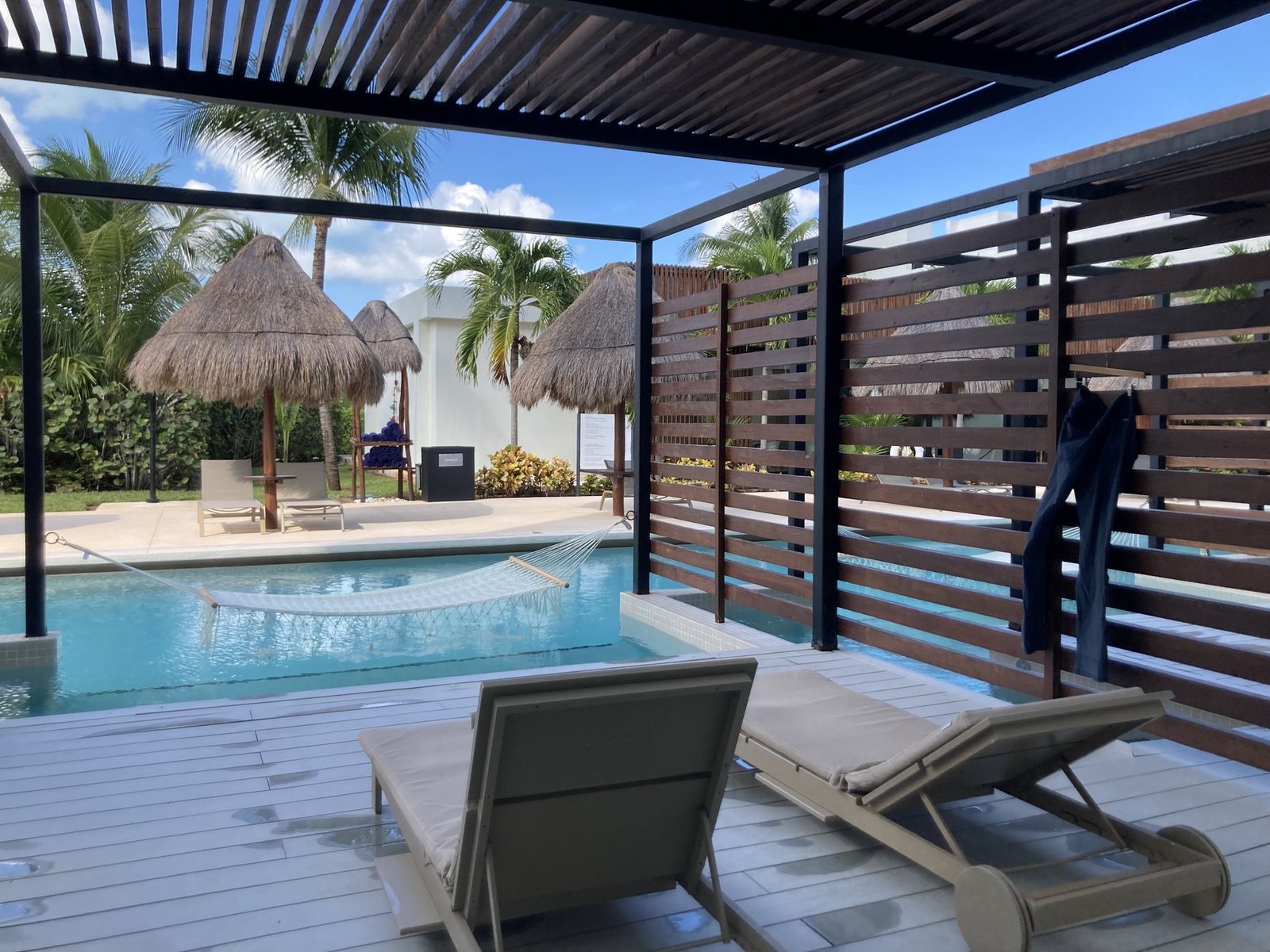 Cảnh biển Mexico xanh mát