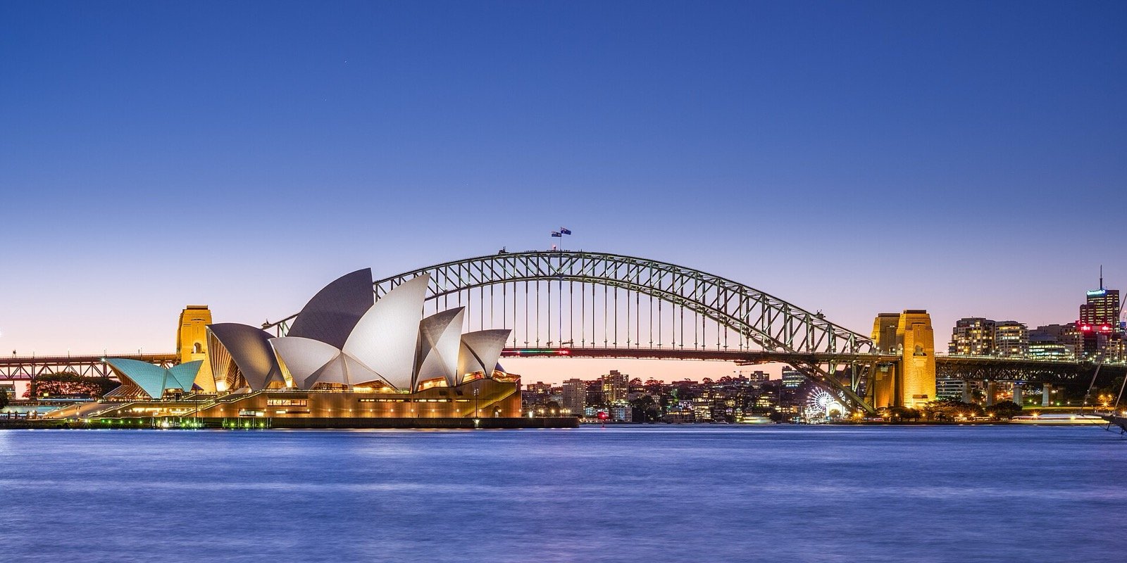 Nhà hát Opera Sydney và cầu Cảng lúc hoàng hôn